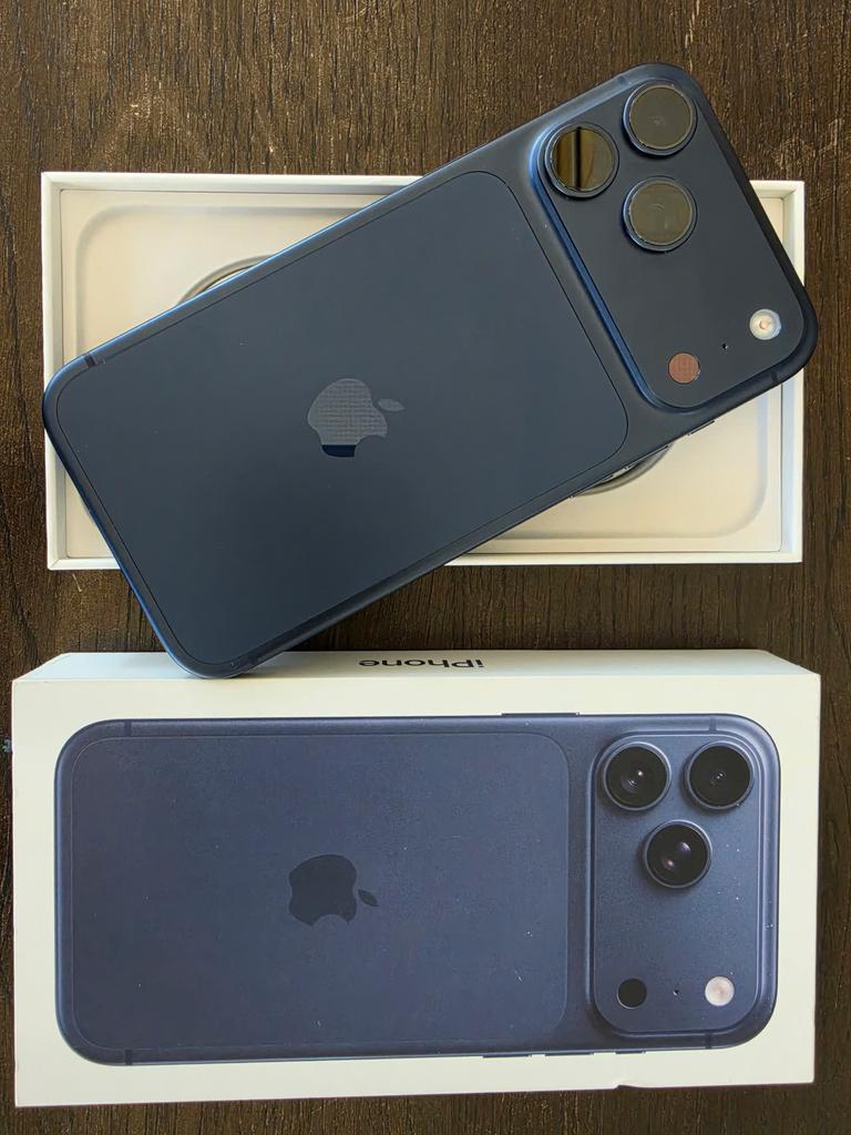 IPhone 17 Pro Max 256 GB Blauw, Telecommunicatie, Mobiele telefoons | Apple iPhone, Ophalen of Verzenden, Zo goed als nieuw, Blauw
