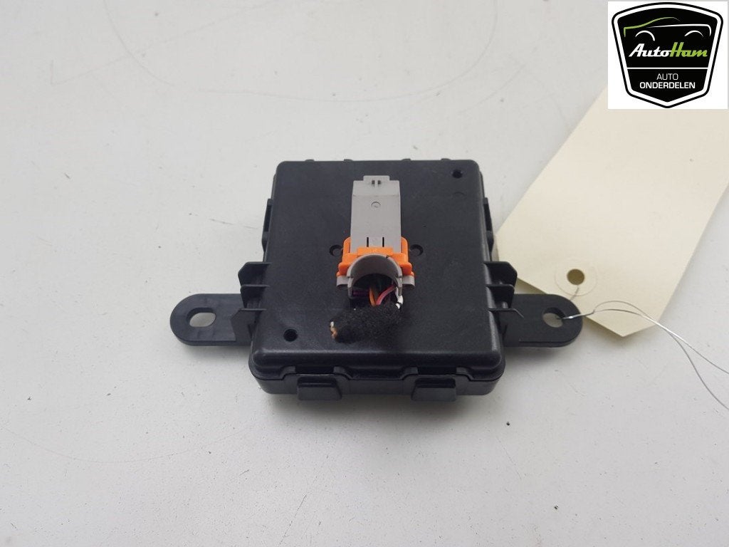 MODULE KEYLESS VEHICLE Golf VIII (CD1) (|5WA959436H|), Volkswagen, Utilisé, Rixbecker Straße 75
59552  Lippstadt, DE, Info@forvia.com
