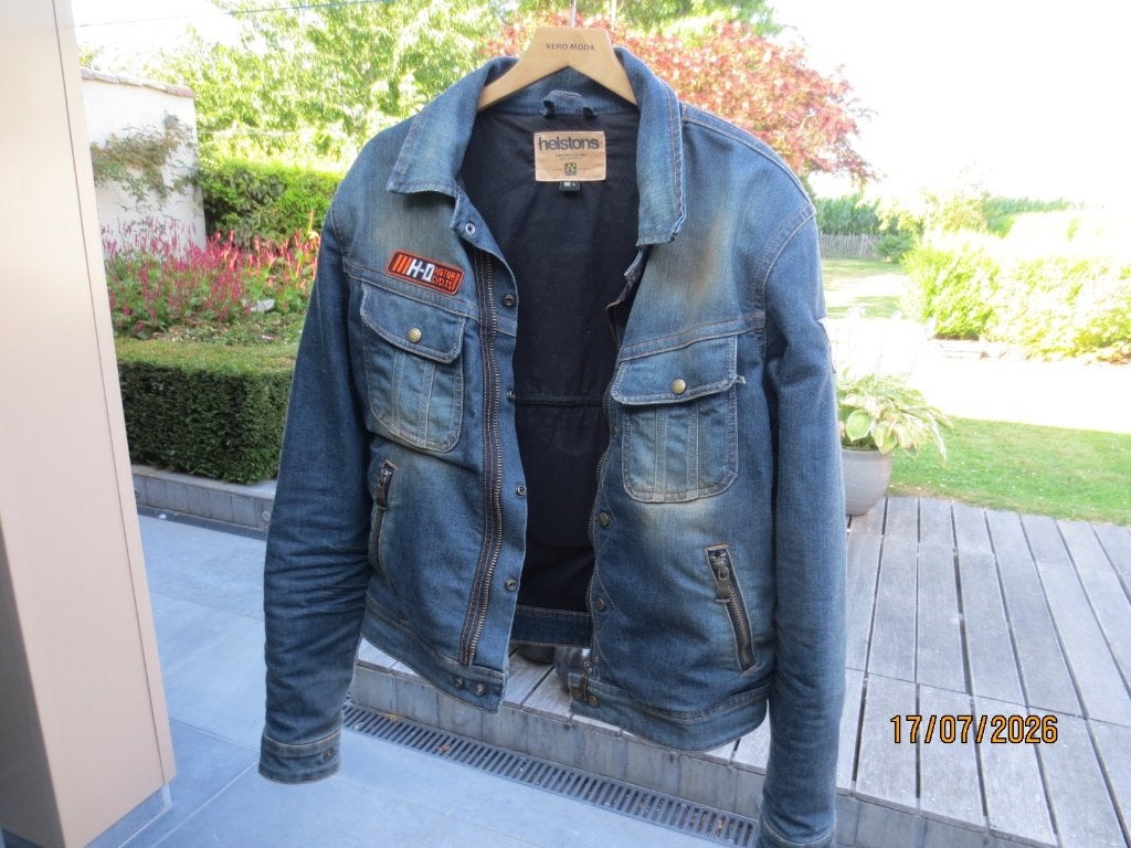 MOTO JEANSVEST  MAAT L en zwarte HELM, Scooter, Occasion, Particulier, 125 cc