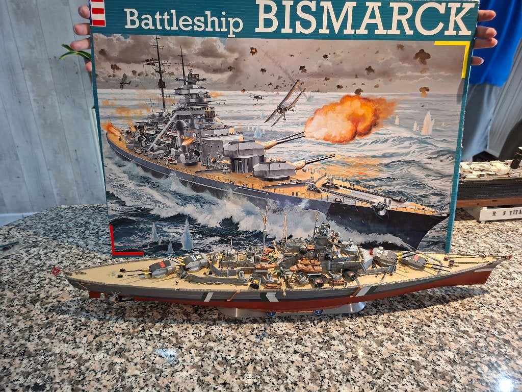 Bismarck model revell, Hobby & Loisirs créatifs, Modélisme | Bateaux & Navires, Enlèvement, Comme neuf, 1:200 ou moins, Revell