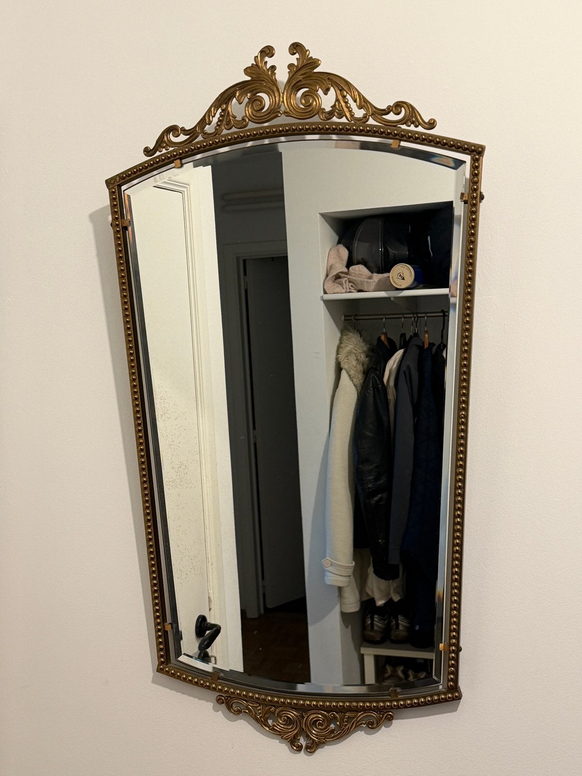 Vintage wandspiegel met sierlijst – 89 x 50 cm, Antiek en Kunst, Ophalen, 50 tot 100 cm, Minder dan 100 cm