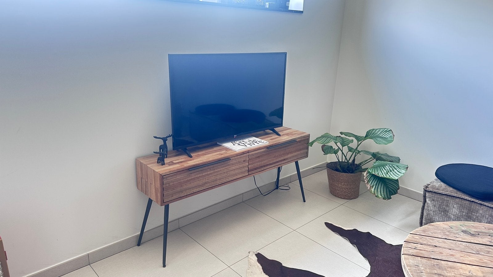 Tv kast, Huis en Inrichting, Kasten |Televisiemeubels, Ophalen, Zo goed als nieuw