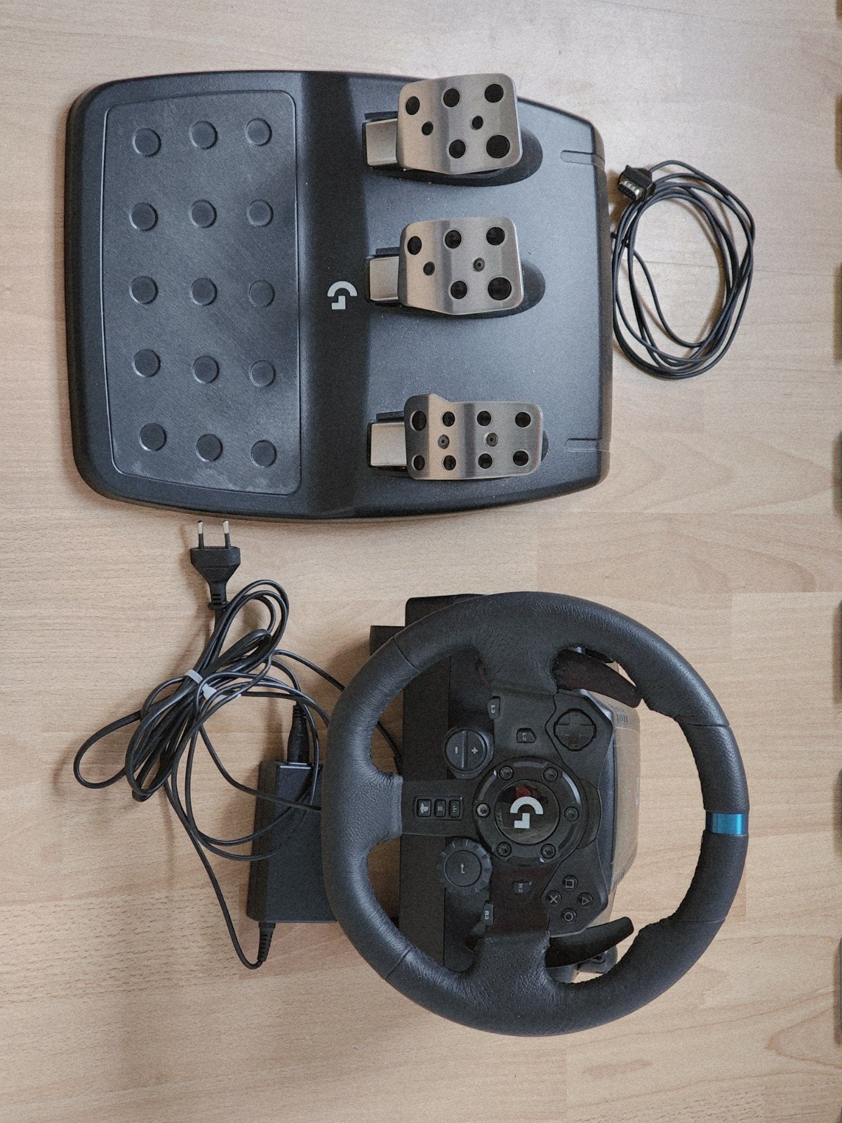 Logitech G923 Racing Wheel + Pedalen, Ophalen, Zo goed als nieuw, Logitech