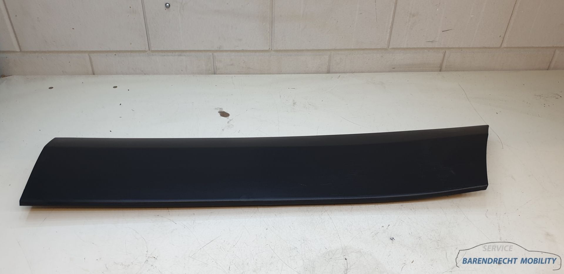 Moulure de pare-chocs de porte Sprinter W906 9066900500 Craf, Mercedes-Benz AG, Utilisé, Mercedesstrasse 120
70372  Stuttgart, DE