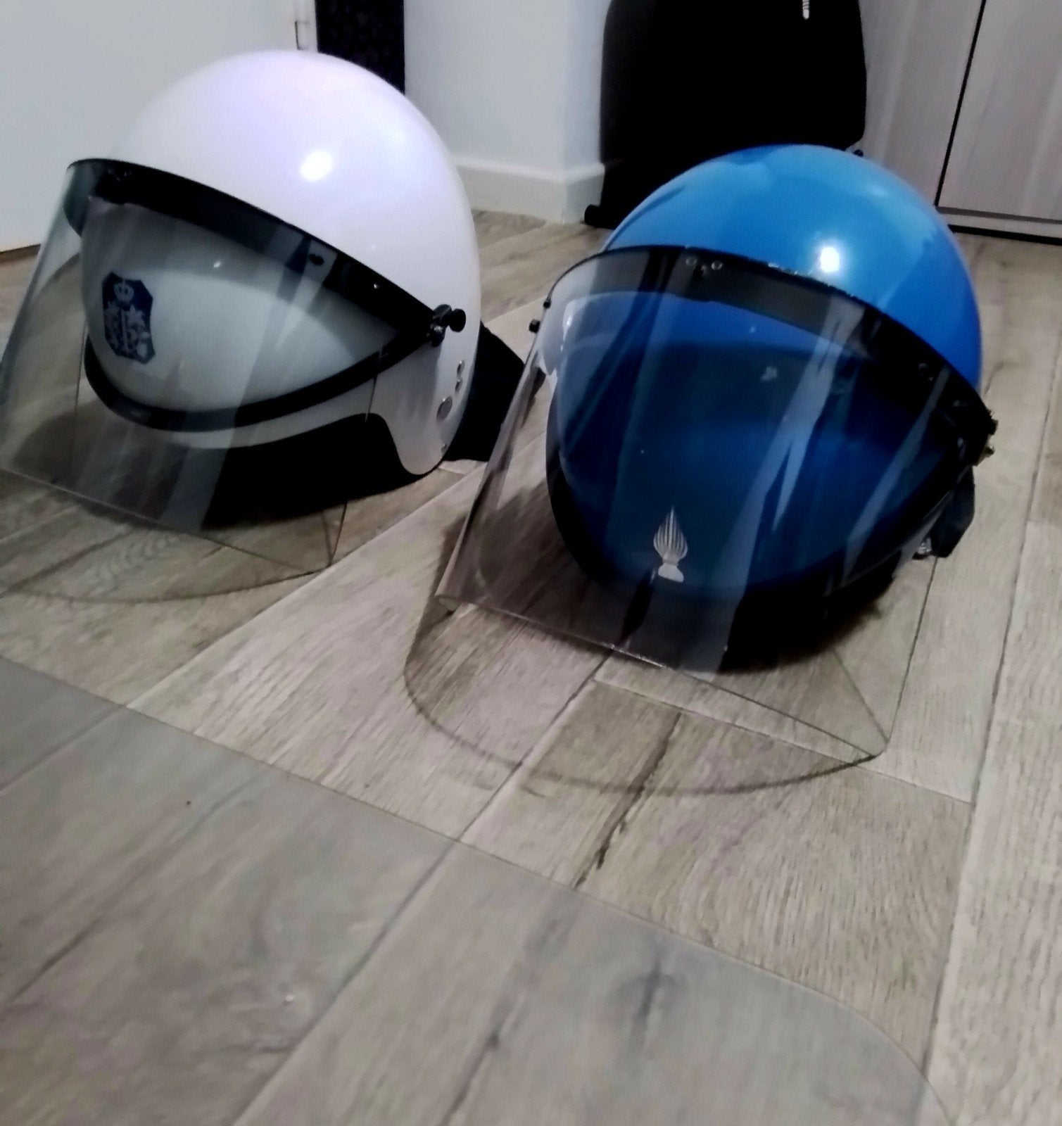 Rijkswacht helm & lokale politie helm, Verzamelen, Ophalen, Rijkswacht