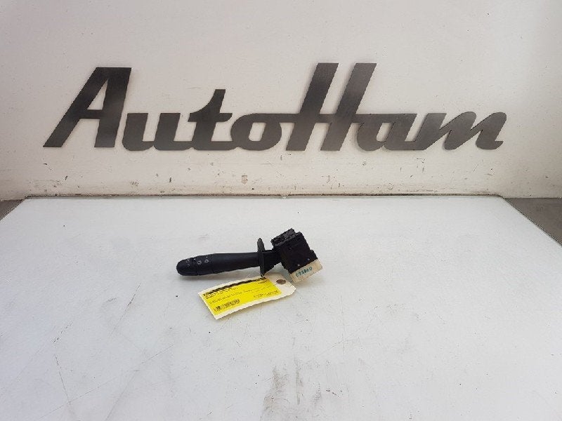 RUITENWISSER SCHAKELAAR Clio II (BB / CB) (|6001551355|), Gebruikt, Renault, Peter-Huppertz-Straße 5
51063  Köln, DE, Dialog.deutschland@renault.de