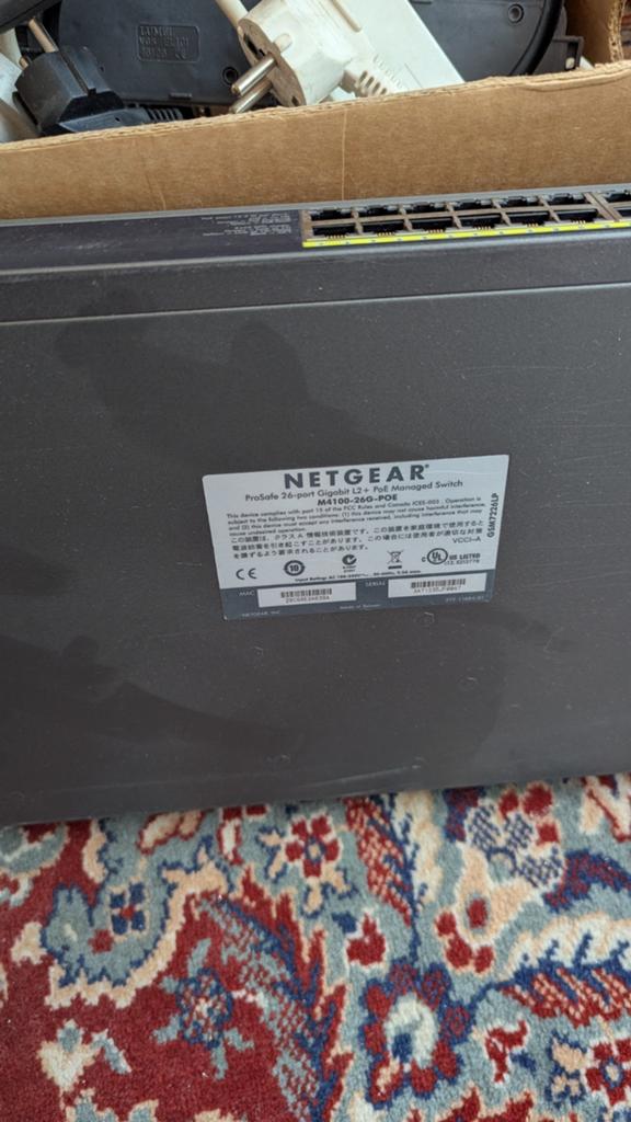 Netgear M4100 Switch Prosafe, Ophalen