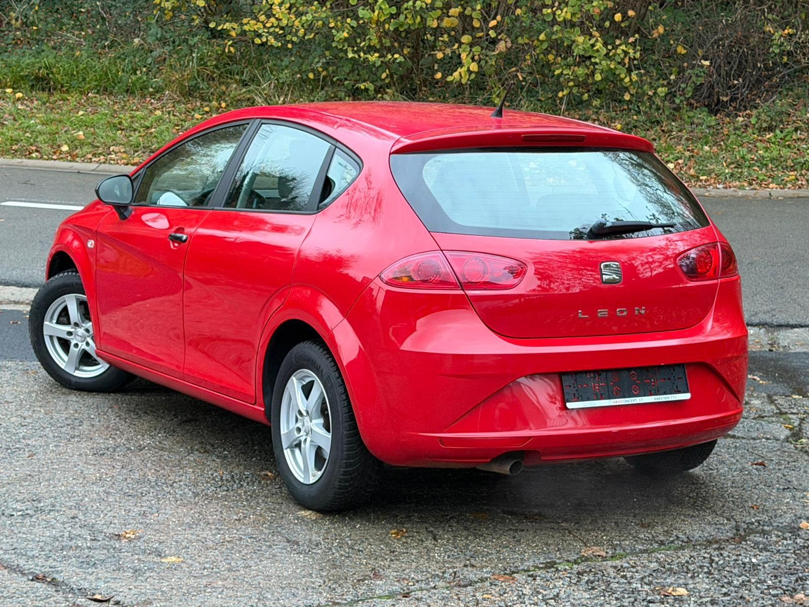 Seat Leon 1.4 Essence 2009 prete à immatriculer, Autos, Seat, Rouge, Achat, Entreprise, Rétroviseurs électriques