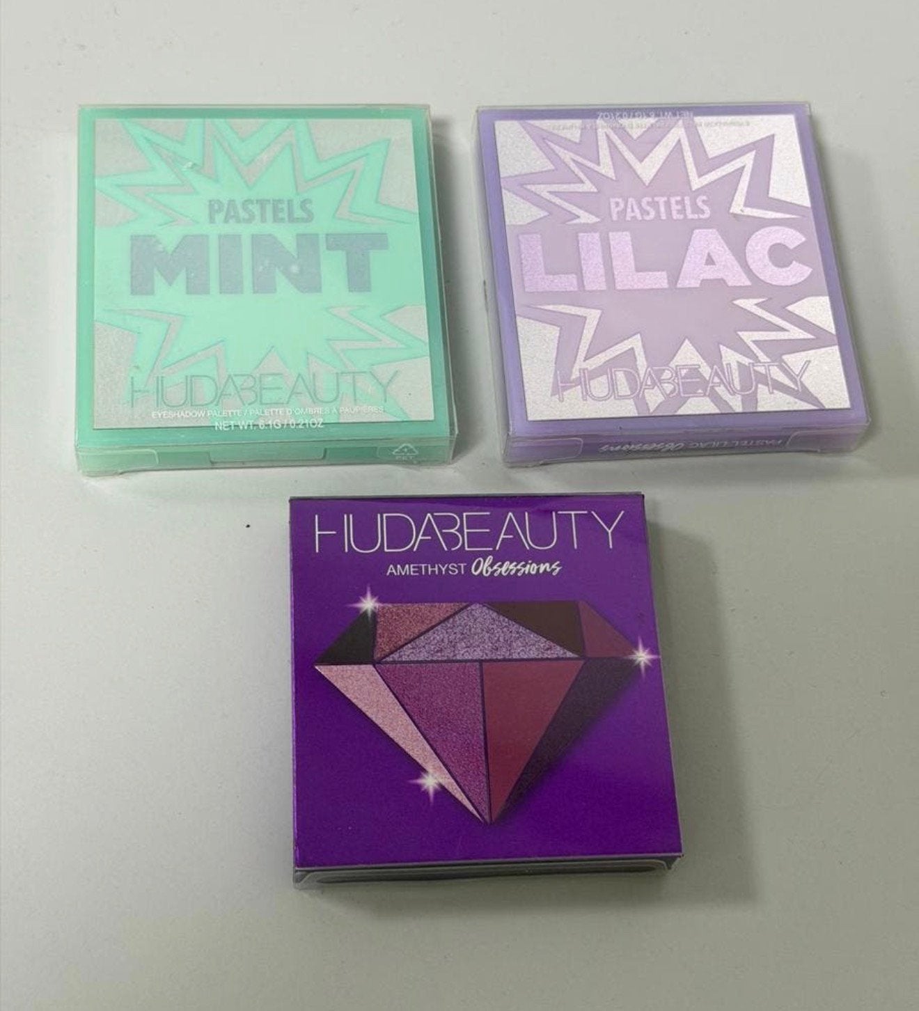 fards à paupières Huda Beauty améthyste pastels menthe lilas, Bijoux, Sacs & Beauté, Enlèvement ou Envoi, Neuf, Yeux, Maquillage