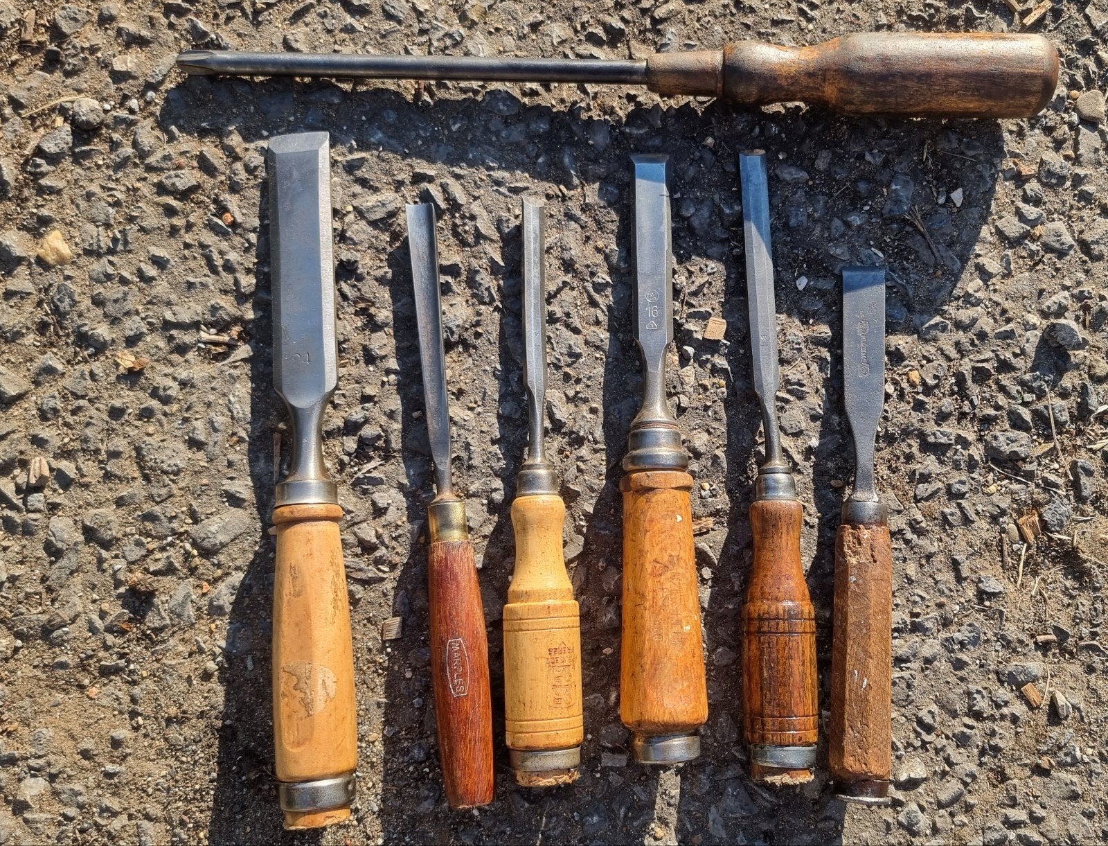 lot vintage houtbeitels, guts en schroevendraaier, Ophalen of Verzenden