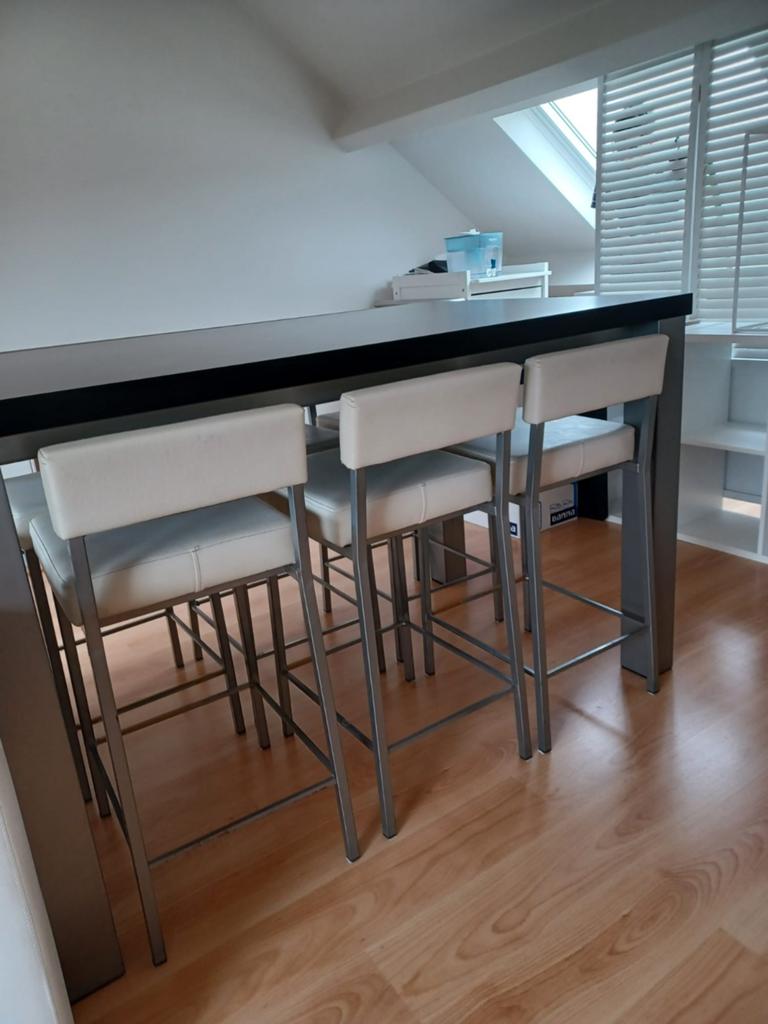 Bartafel en stoelen, Huis en Inrichting, Barren, Ophalen