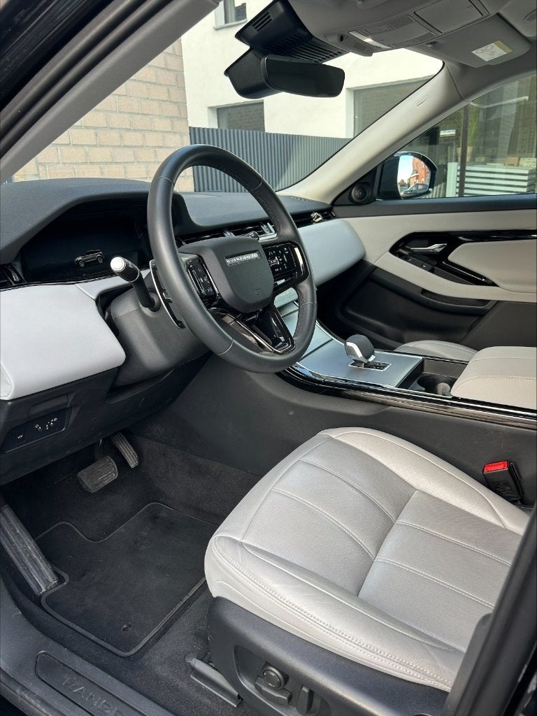 Range Rover Evoque amper 2 jaar oud!, Automaat, Dealer onderhouden, 1498 cc, Euro 6