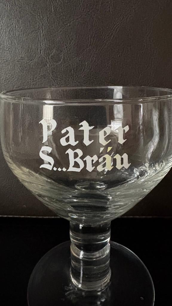 Pater S...Brau bierglas op voet ., Ophalen of Verzenden, Zo goed als nieuw, Glas of Glazen, Overige merken