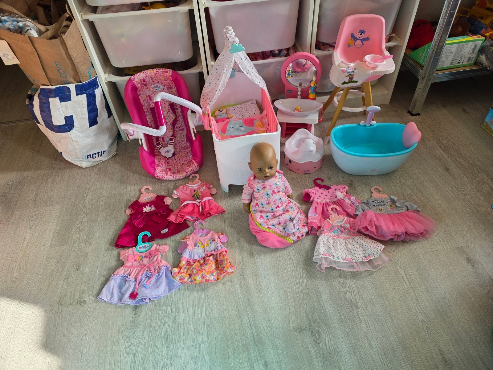 ensemble de poupées pour bébés, Enlèvement ou Envoi
