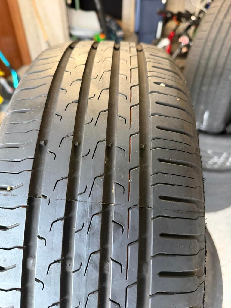 Continental zomerbanden 205/55 R17 (2024) – bijna nieuw, Auto-onderdelen, Banden en Velgen, Ophalen, 17 inch, 205 mm, Band(en)