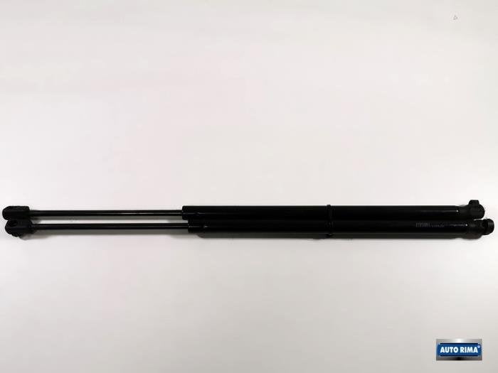Set Gasdempers Achterklep van een Volvo V60, Gebruikt, -, -, Ophalen of Verzenden