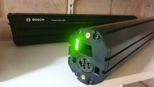 BATTERIE BOSCH POWERTUBE 625 Wh 36V modèle vertical, Vélos & Vélomoteurs, Enlèvement, Comme neuf