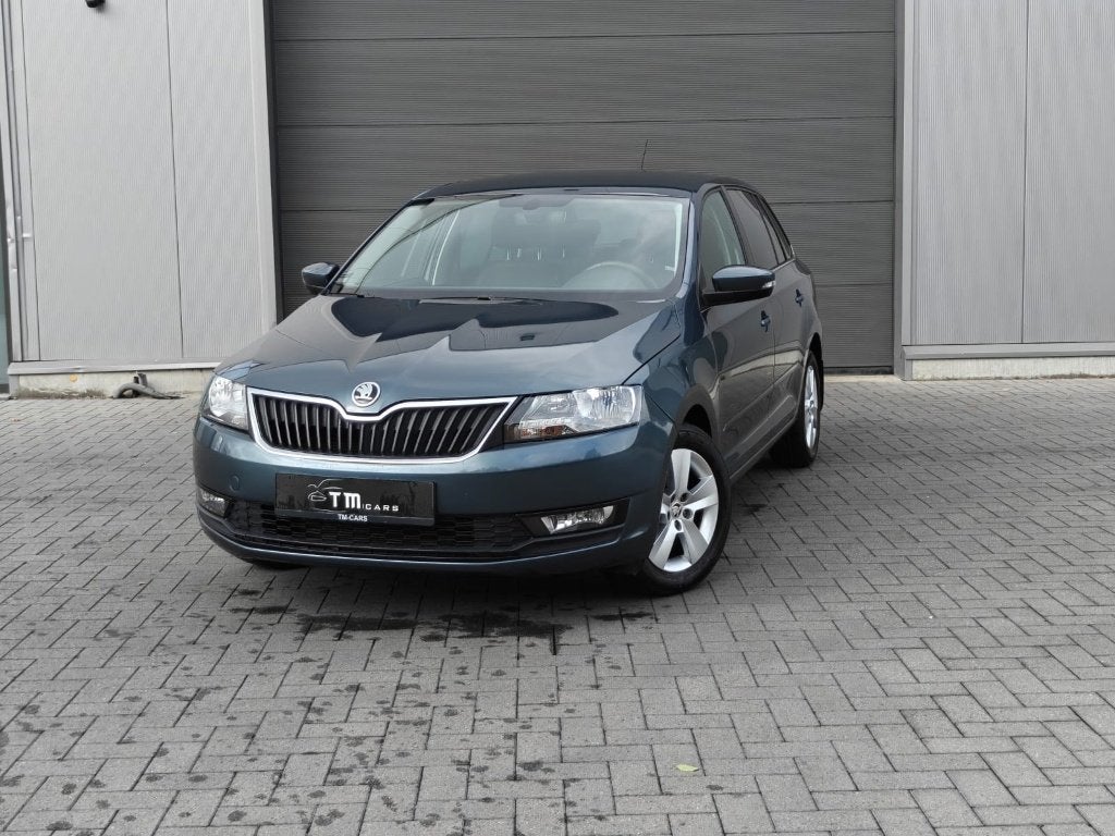 Skoda Rapid benzine 9.000km!!, Auto's, Voorwielaandrijving, Dealer onderhouden, Stof, Bedrijf