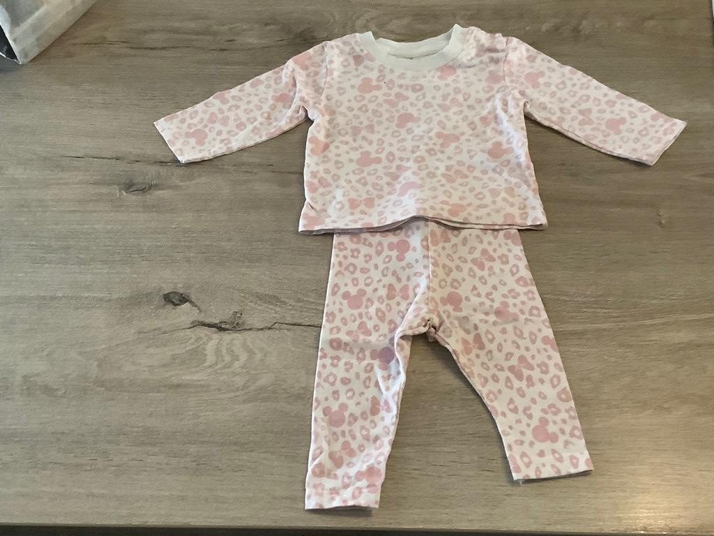 Disney Minnie Mouse baby 2 delig setje (Maat 62), Meisje, Ophalen of Verzenden, Zo goed als nieuw, Disney Baby-Primark