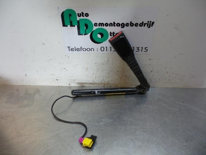 Tendeur de ceinture droit d'un Opel Vectra (Vectra C 02-), -, Opel, Utilisé, -