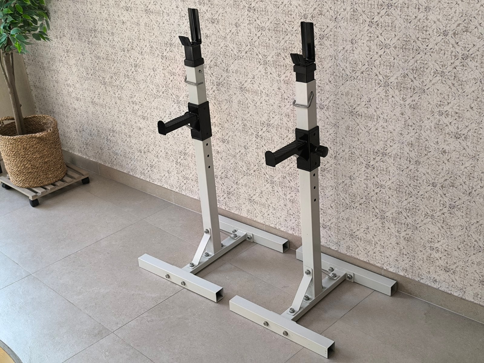Squat rack + bench press (Als Nieuw!), Sport en Fitness, Fitnessmaterialen, Zo goed als nieuw, Armen, Benen, Borst, Buik, Rug