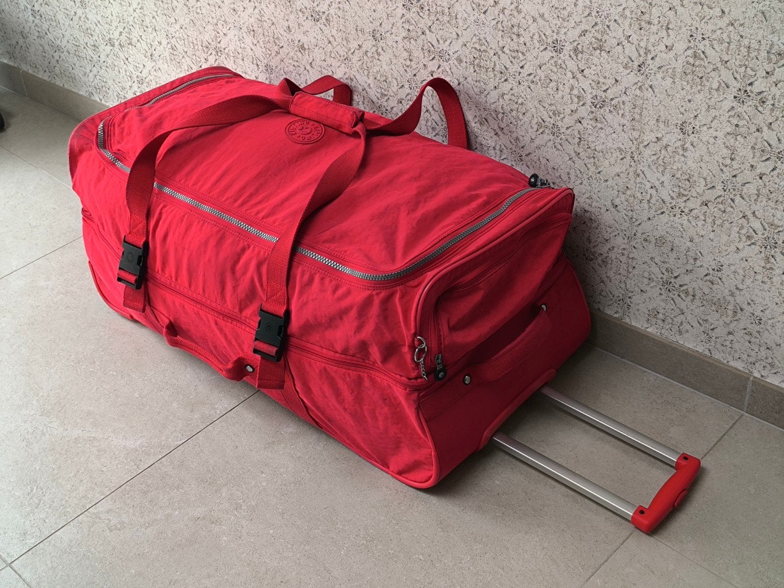 Kipling Teagan L Grand sac de voyage, rouge (état d'usage), 35 à 55 cm, Enlèvement, Utilisé, Rouge