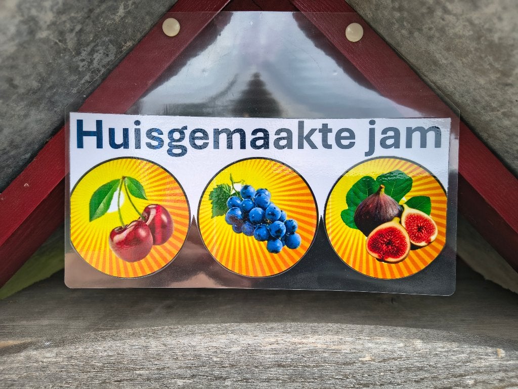 Huisgemaakte jam of gelei van kersen, druiven en vijgen, Ophalen