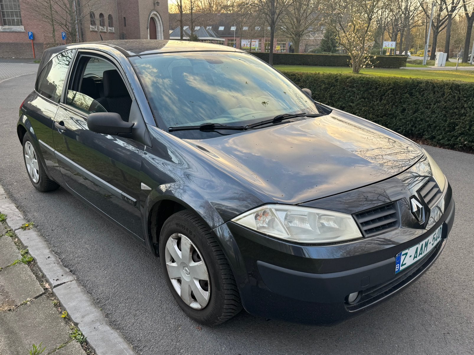 Renault Megane 1.4 benzine Airco / Spotprijs 250€, Bedrijf, Te koop, Benzine