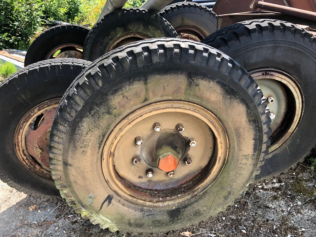 Assen met wielen voor aanhanger, landbouw of machinebouw, Ophalen
