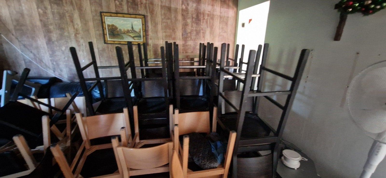 300 chaises primium qualité