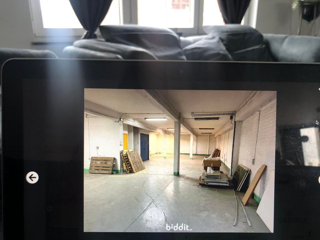 Dépôt de 300m2 avec pureaux, Immo