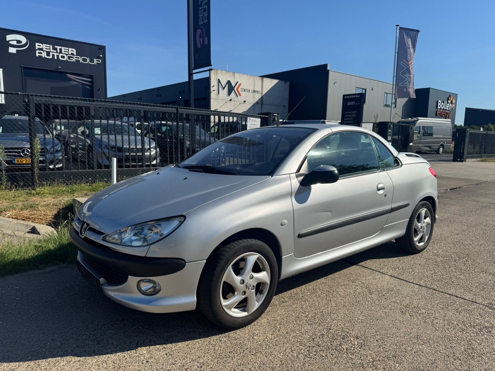 Peugeot 206 1.6i Cabriolet Automaat Airco Gekeurd vvk, 0 cilinders, Zwart, Cabriolet, 0 kg