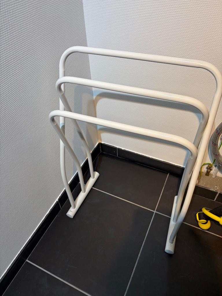 Handdoekenrek, Huis en Inrichting, Badkamer | Badkamermeubels, Ophalen, Gebruikt, Overige typen