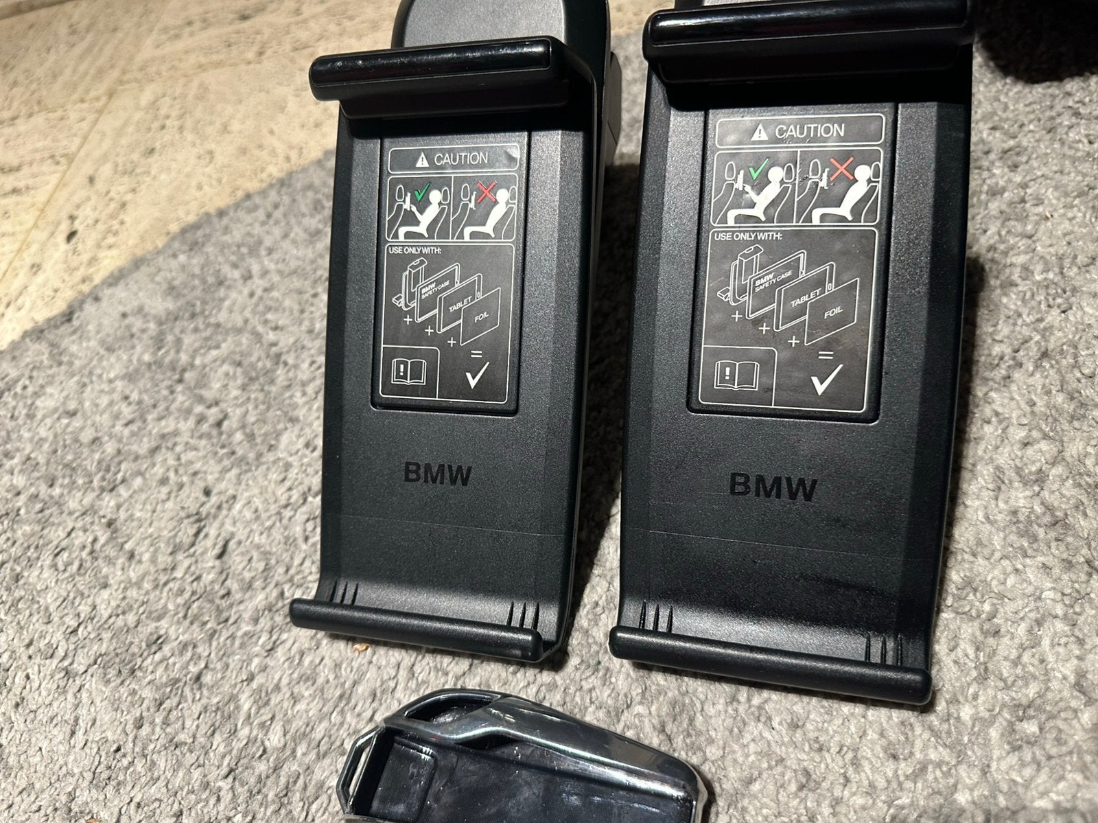 BMW Universele Houder Tablet ( 2stuks), Autos : Pièces & Accessoires, Autres pièces automobiles, Enlèvement, Neuf, BMW