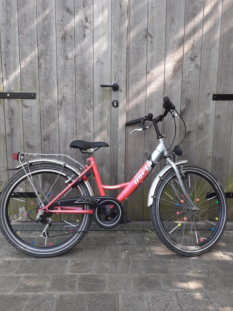 Meisjesfiets Norta - 24' inch, Fietsen en Brommers, Fietsen | Meisjes, Ophalen, Velgrem, Versnellingen, Norta