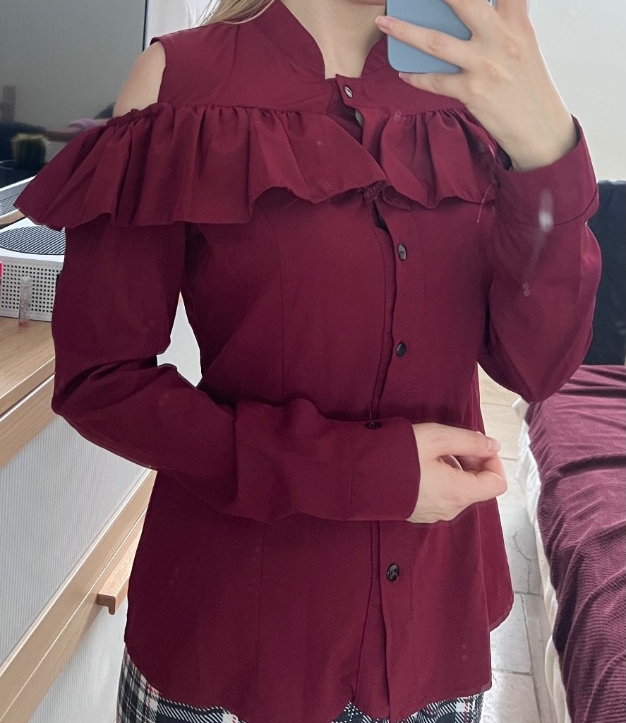 Chemise bordeaux avec volants et épaules dénudées, Vêtements | Femmes, Enlèvement ou Envoi, Comme neuf, Taille 36 (S), Rouge