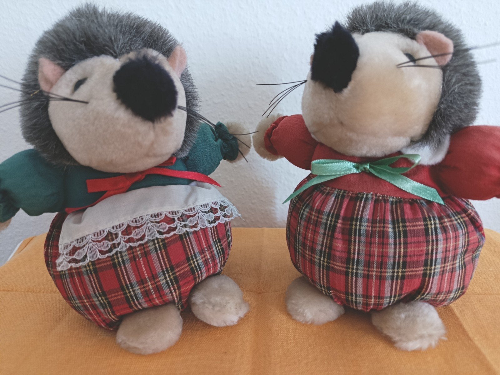 Vintage: JPM HOLLAND, PELUCHES HÉRISSONS, Autres marques