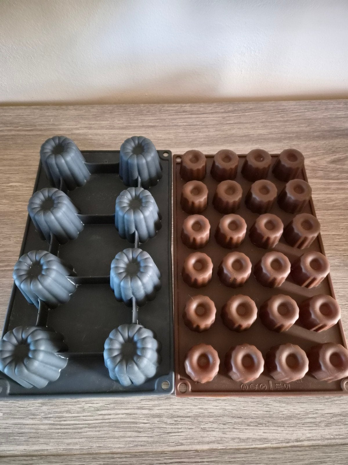 moules à cannelés petits et grands, Enlèvement, Comme neuf, Gâteaux, Tartes ou cupcakes, Moule