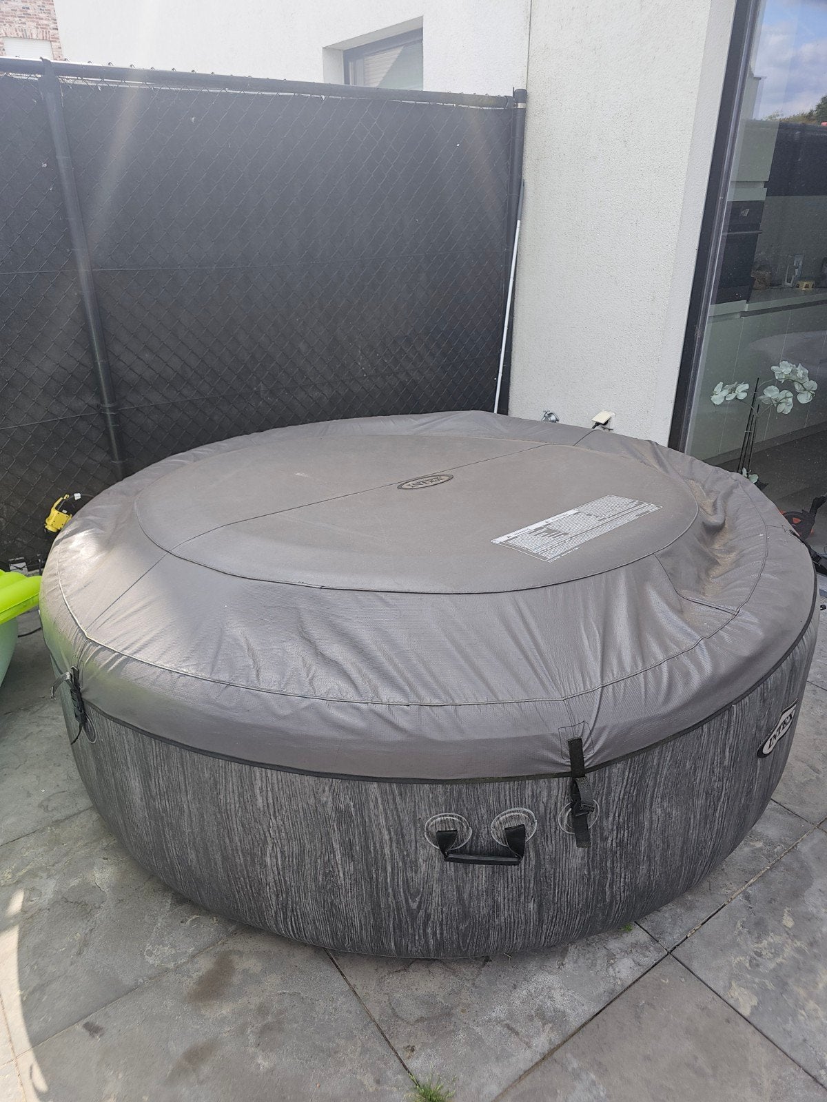Intex PureSpa Greywood Deluxe (6-persoons) – Technisch 100%, Jardin & Terrasse, Bains à remous et Spas, Enlèvement, Couverture