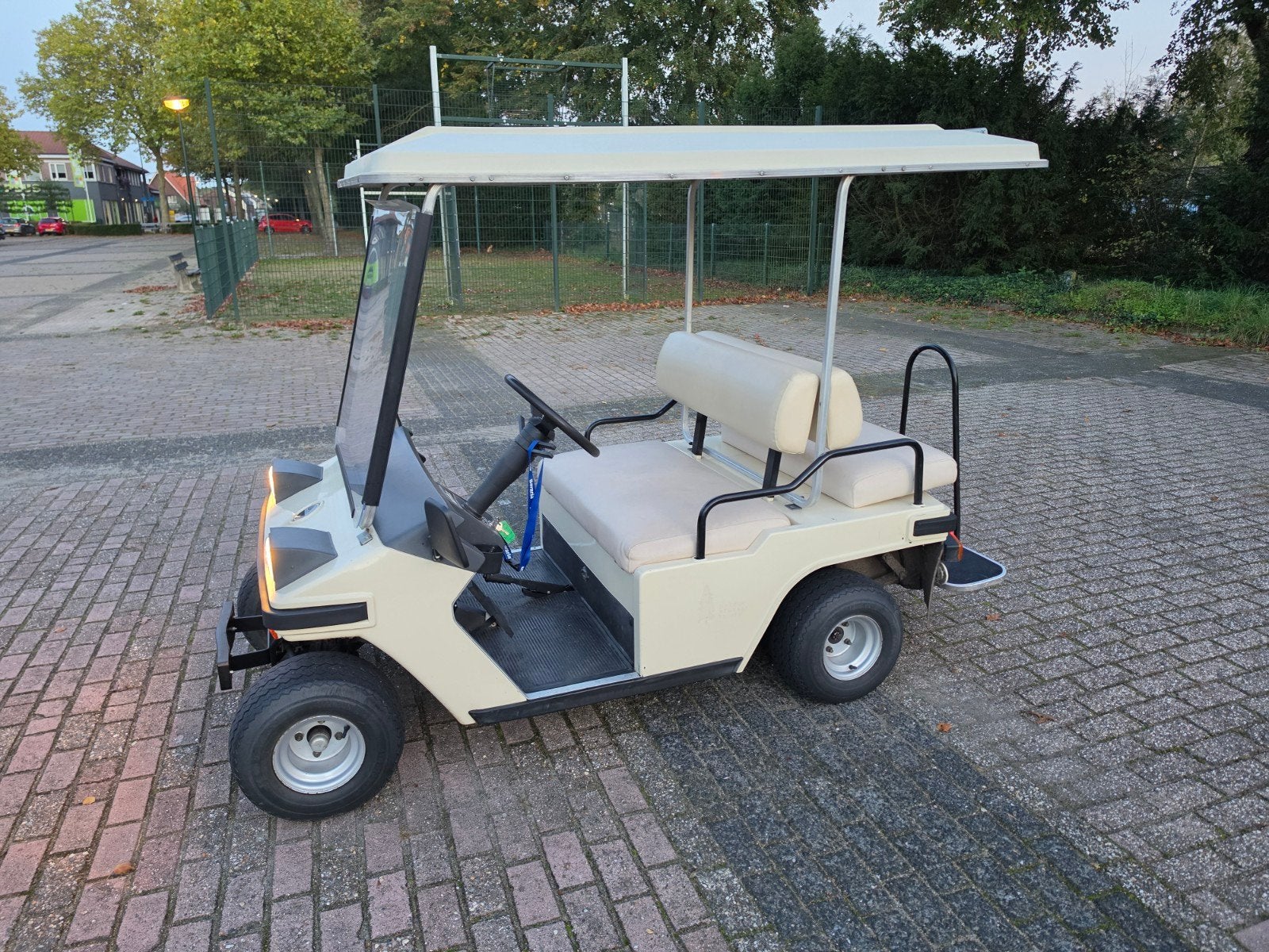 Melex Elektrische Golfkar € 2000 euro

Melex Elektrische Gol, Sport en Fitness, Ophalen, Golfkar