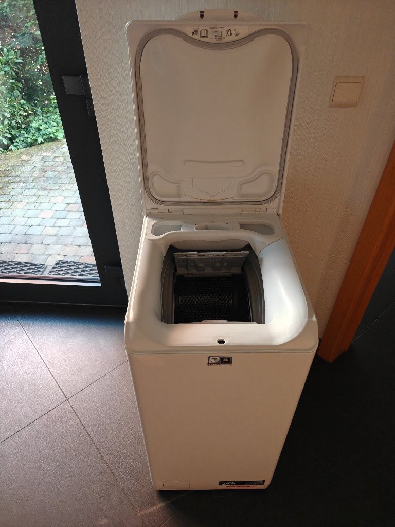 WASMACHINE AEG, 1200 à 1600 tours, 4 à 6 kg, Comme neuf, Enlèvement