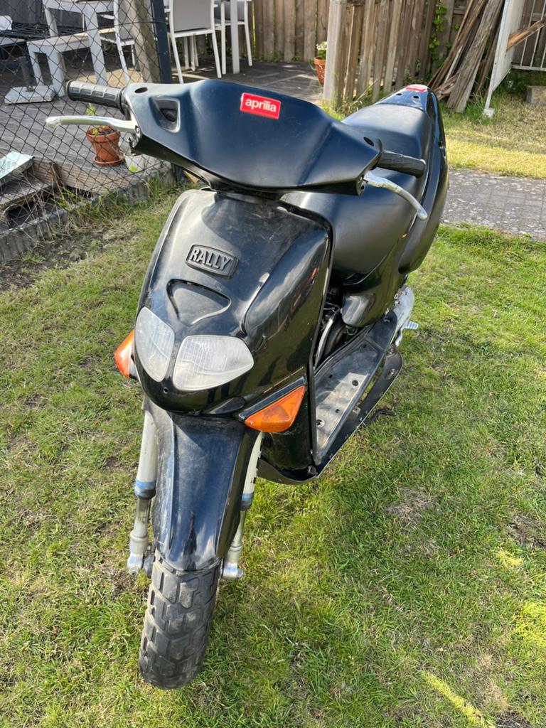 Koop/ruil Aprilia rally 50cc ac, Ophalen, Zo goed als nieuw