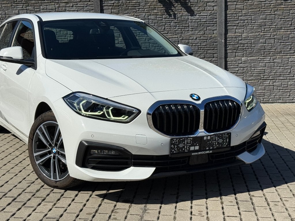 BMW 118 i Automaat "Navigatie/LED/Apple carplay", Auto's, Verwarmde buitenspiegels, https://public.car-pass.be/vhr/f7b54cee-9618-403f-aedf-bbcd1e85fbe4