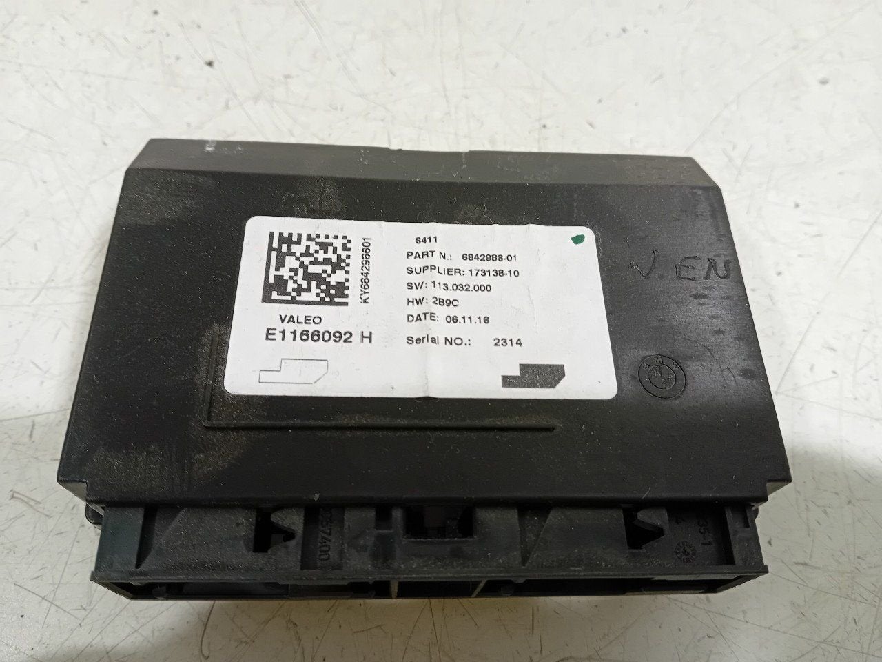 Computer kachel BMW i3, Onderdelen@venauto.nl, Van der Ven Autorecycling B.V., Ettenseweg 76, 4706 PB Roosendaal, The Netherlands