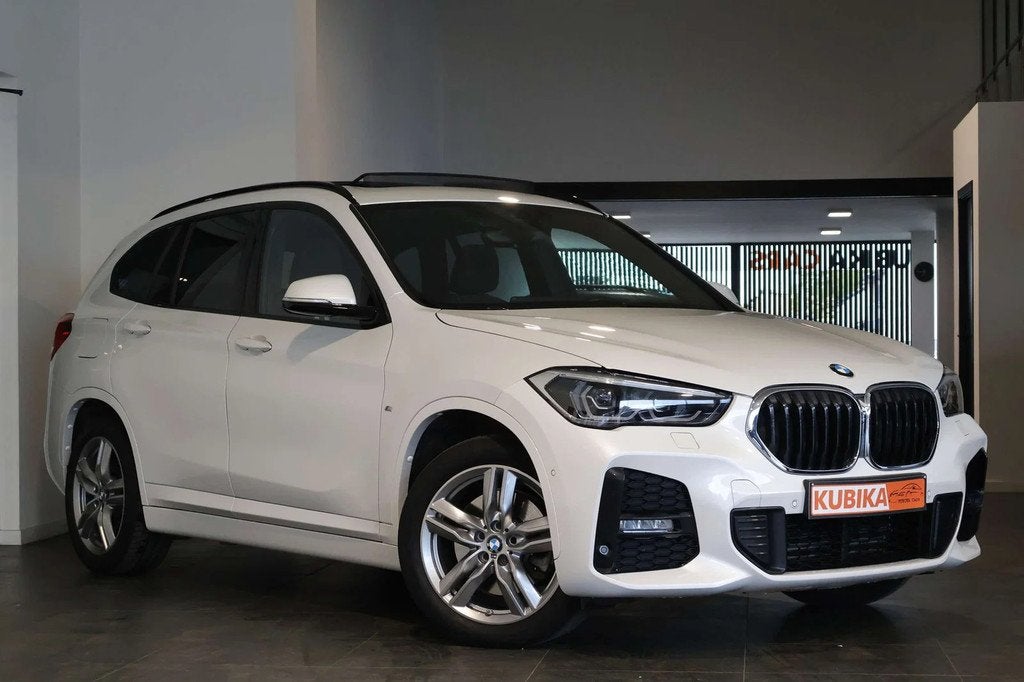 BMW X1 X1 PHEV 1.5iA xDrive25e M-Pack Pano ACC Garantie*, Auto's, BMW, Gebruikt, 1 kg, Wit, Bedrijf