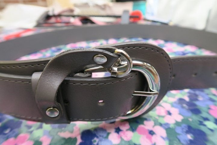 Riem grijs met slot 120 cm - breedte 5 cm, Kleding | Dames, Riemen en Ceinturen, Overige kleuren, Nieuw, Tailleriem, Ophalen of Verzenden