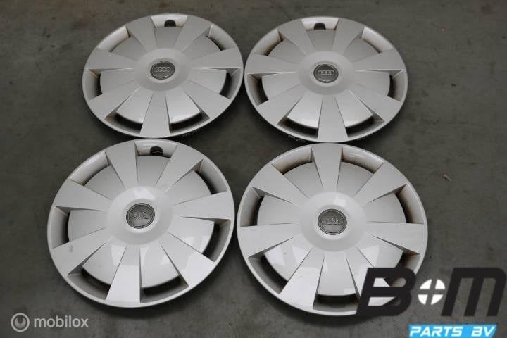 Org 16 inch wieldoppen Audi A3 8V 8V0601147D, Auto-onderdelen, Gebruikt, Band(en)