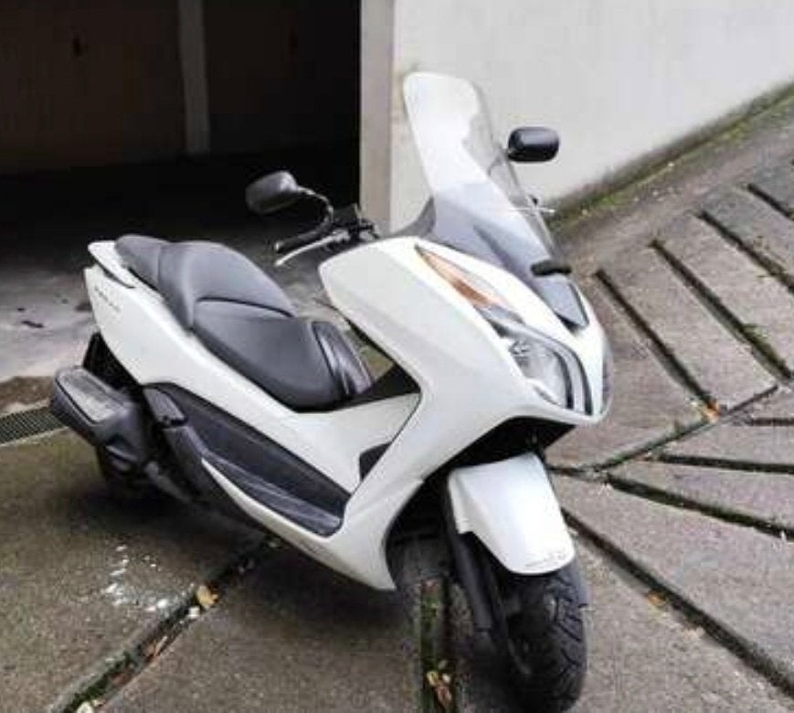 Honda Forza 300, Scooter, 4 cilinders, Particulier, 11 kW of minder