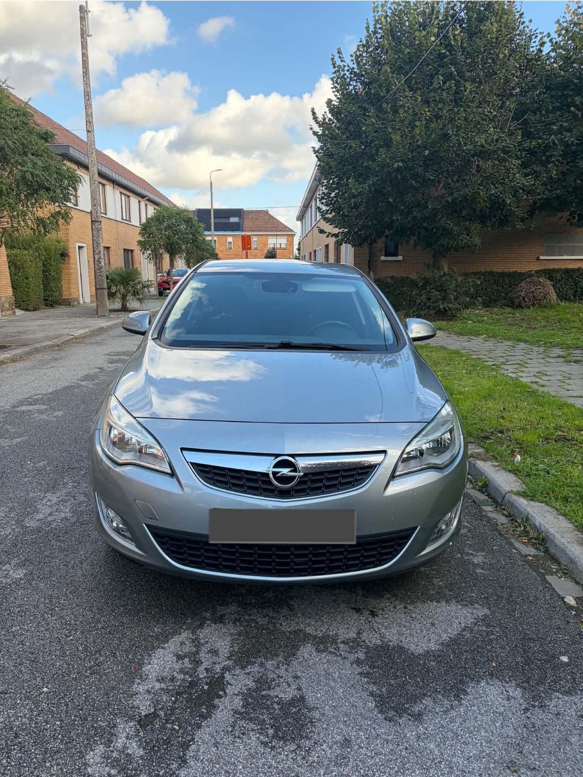 Opel Astra 1.7 Diesel prete à immatriculer, Auto's, Euro 5, Stof, Zwart, Blauw