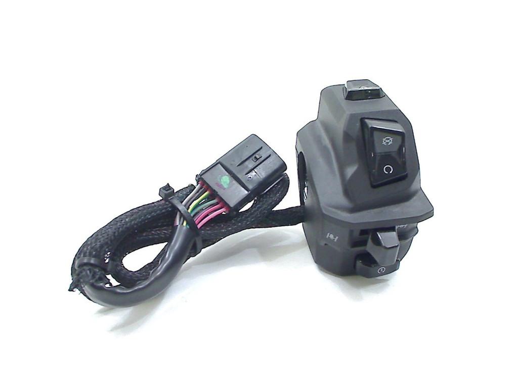STUURSCHAKELAAR RECHTS Piaggio MP3 530 (1D003732), Motoren, Dhr. S. di Majo, Gebruikt, Info@cama-motorparts.nl, P.J. Troelstraweg 8 8
3144 CX  MAASSLUIS, NL